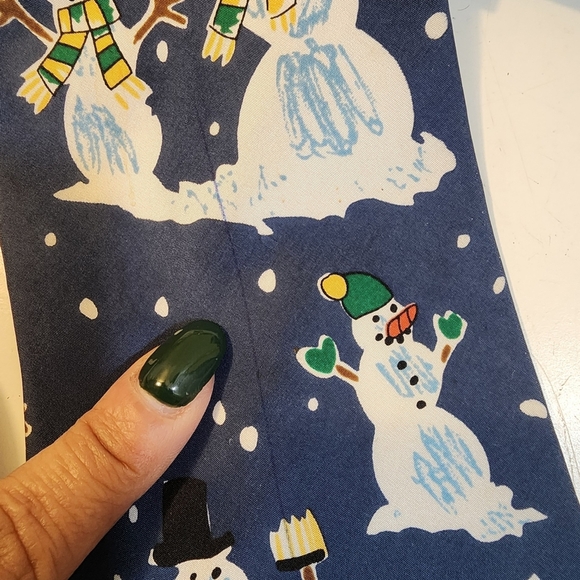 Save The Children Snow Men's Christmas Silk Tie - Picture 7 of 8